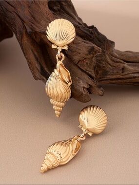 NEW ! Gold Shell Drop Earrings - Women Jewelry 🐚 Unique Earrings